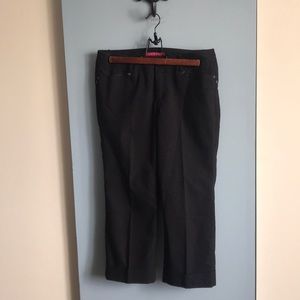 Size 7  San Francisco  black Capri 3/4 pant
